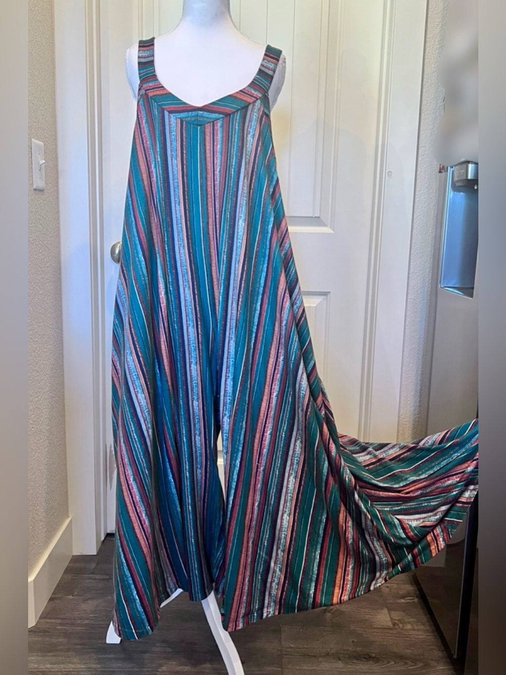 BloomChic Wide Leg Jumpsuit Adjustable Shoulder Straps Pockets Multicolor Stripe